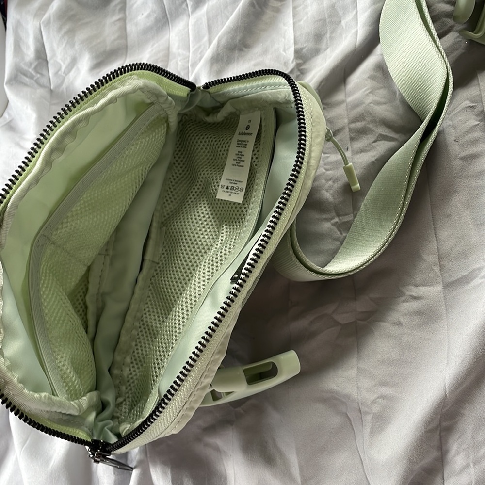 Lululemon Fanny pack - Picture 5 of 6
